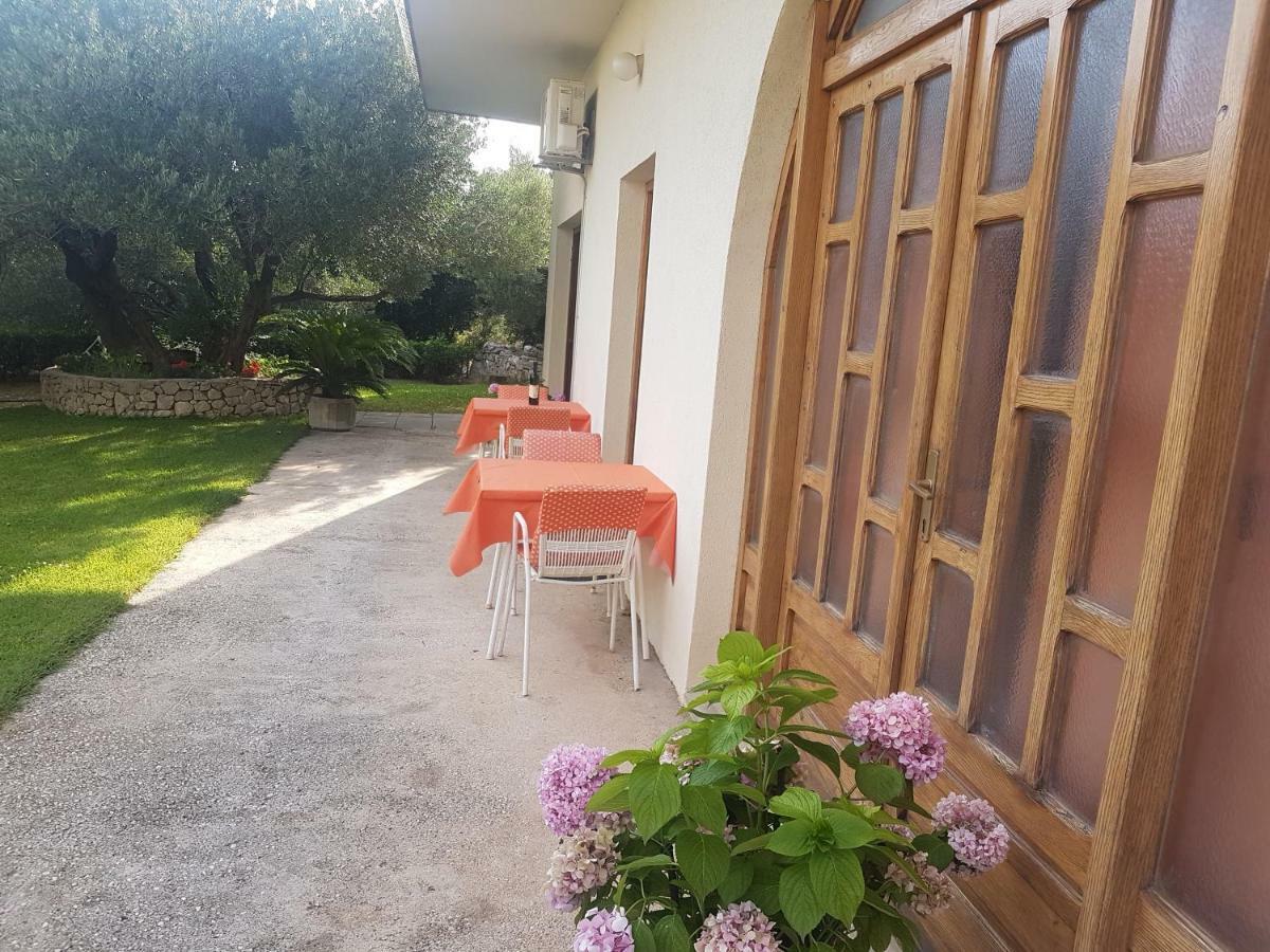 Apartman Vrisika Ll Makarska Apartamento Exterior foto